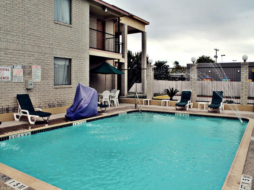 Motel Super 8 By Wyndham San Antonio At I-10 Exterior foto